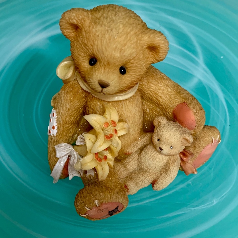 CHERISHED TEDDIES “LILY” PETALS OF HOPE BEAR